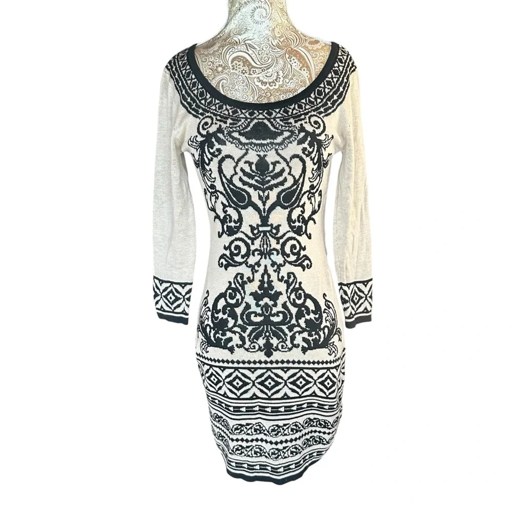 Free People Sexy Stretchy Tribal Versace Pattern Mini Sweater Dress Size XS - Picture 2 of 8